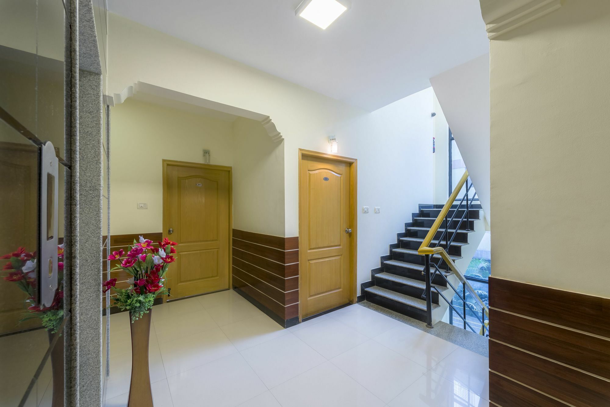 Hotel Raj Comforts -Golf View Bangalore Exterior photo